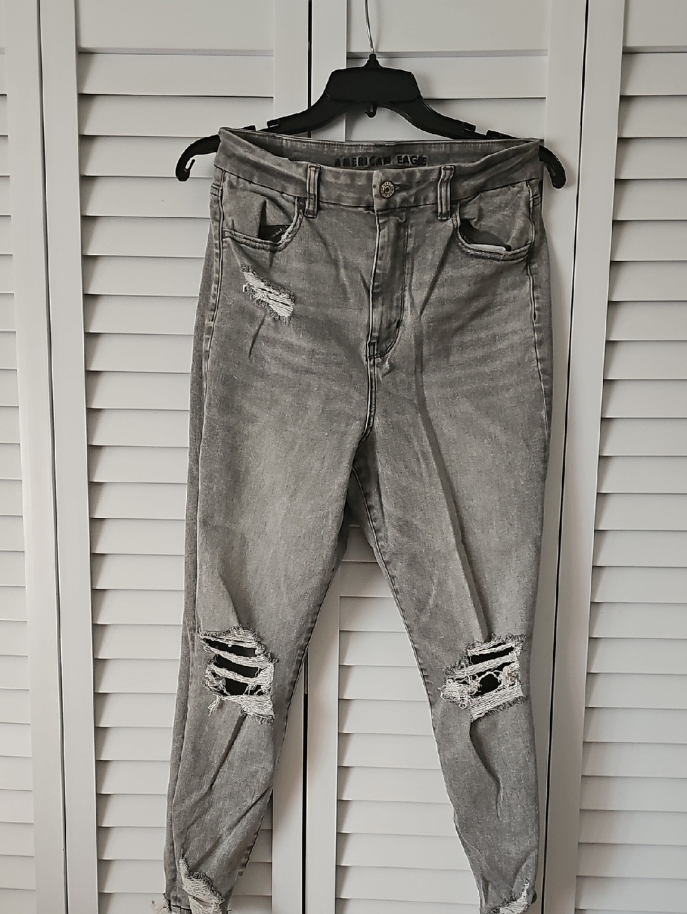 Gray Distressed Women's Jeans American Eagle